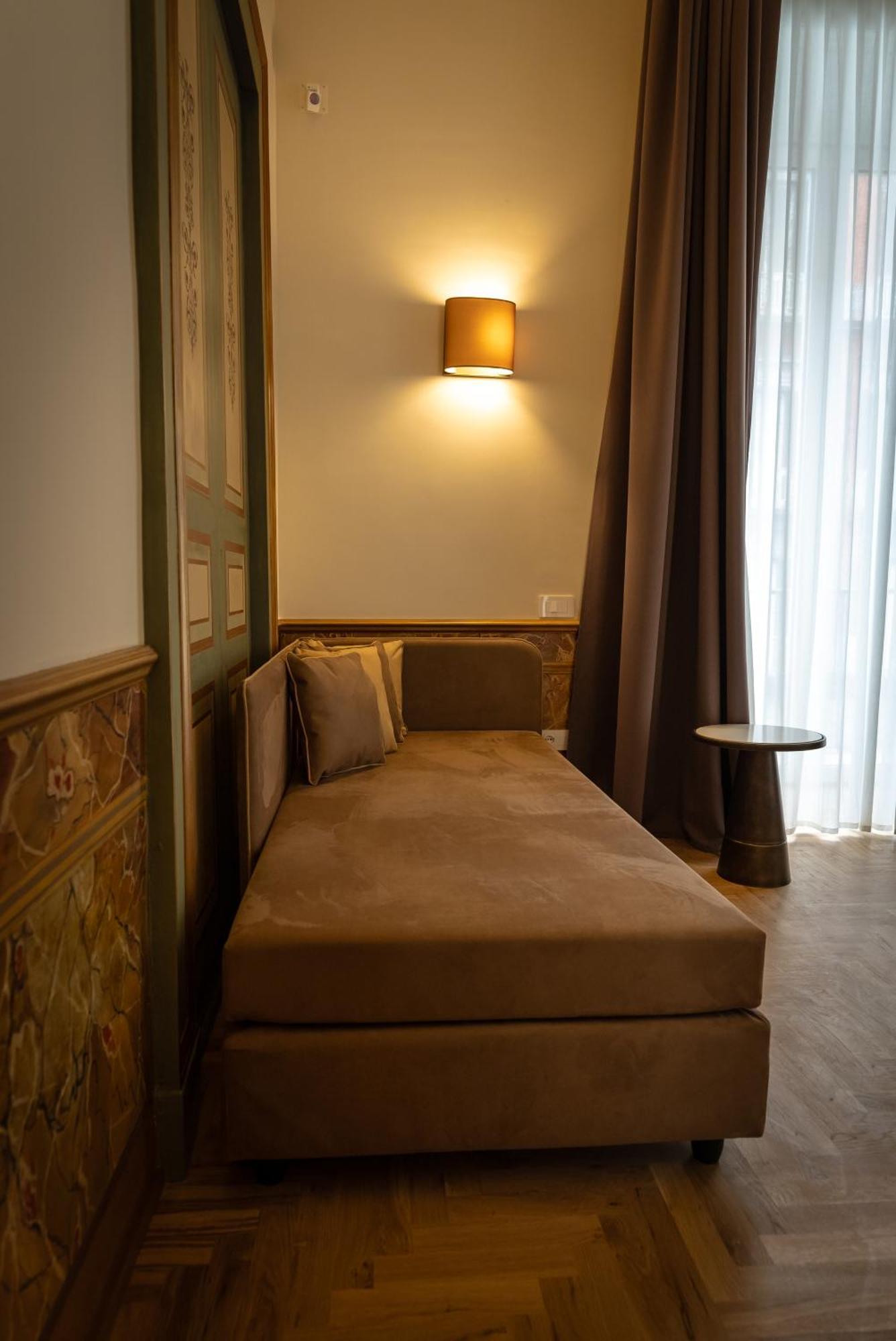 Antica Dimora Pessina Hotel เนเปิลส์ ภายนอก รูปภาพ