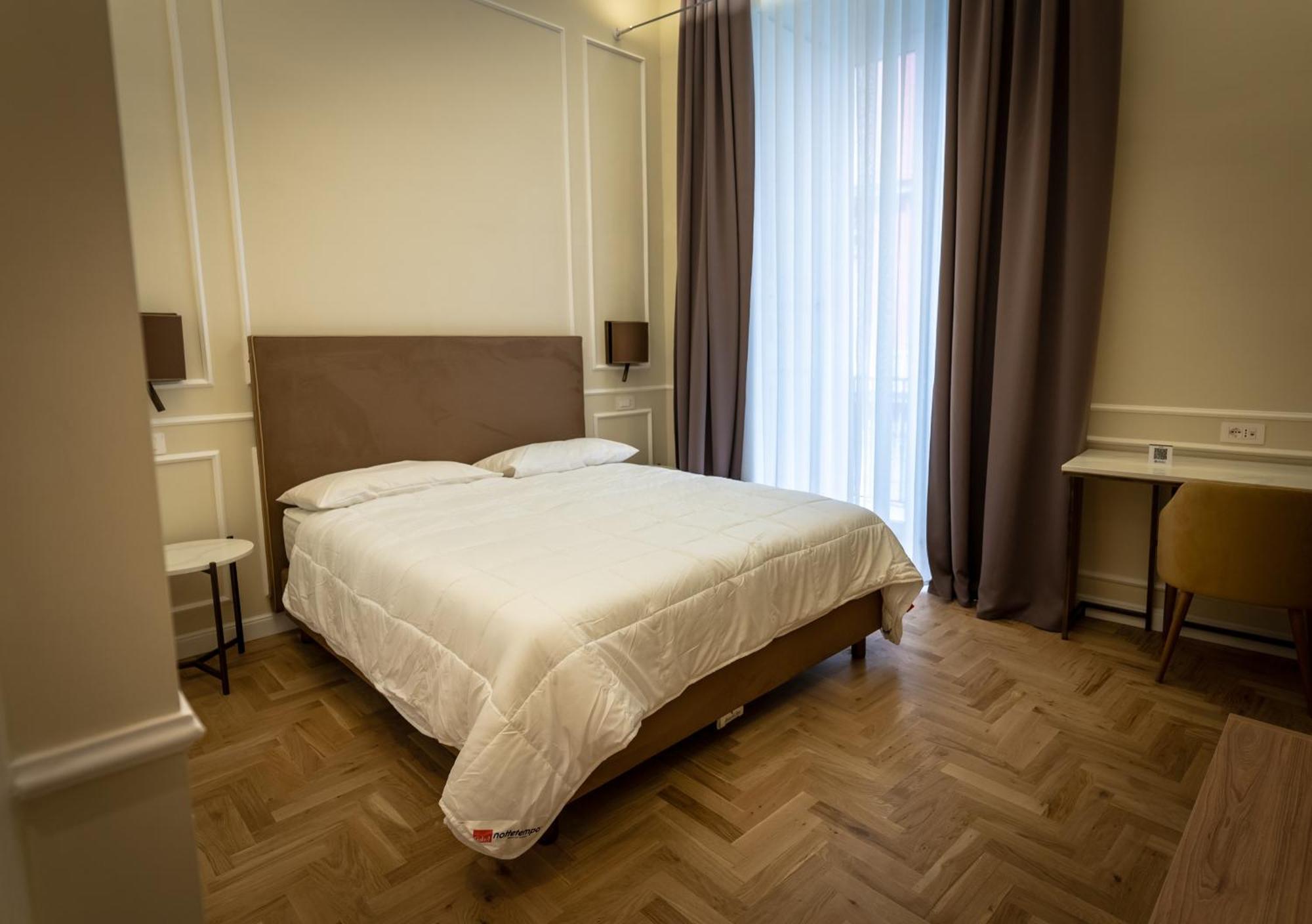 Antica Dimora Pessina Hotel เนเปิลส์ ภายนอก รูปภาพ