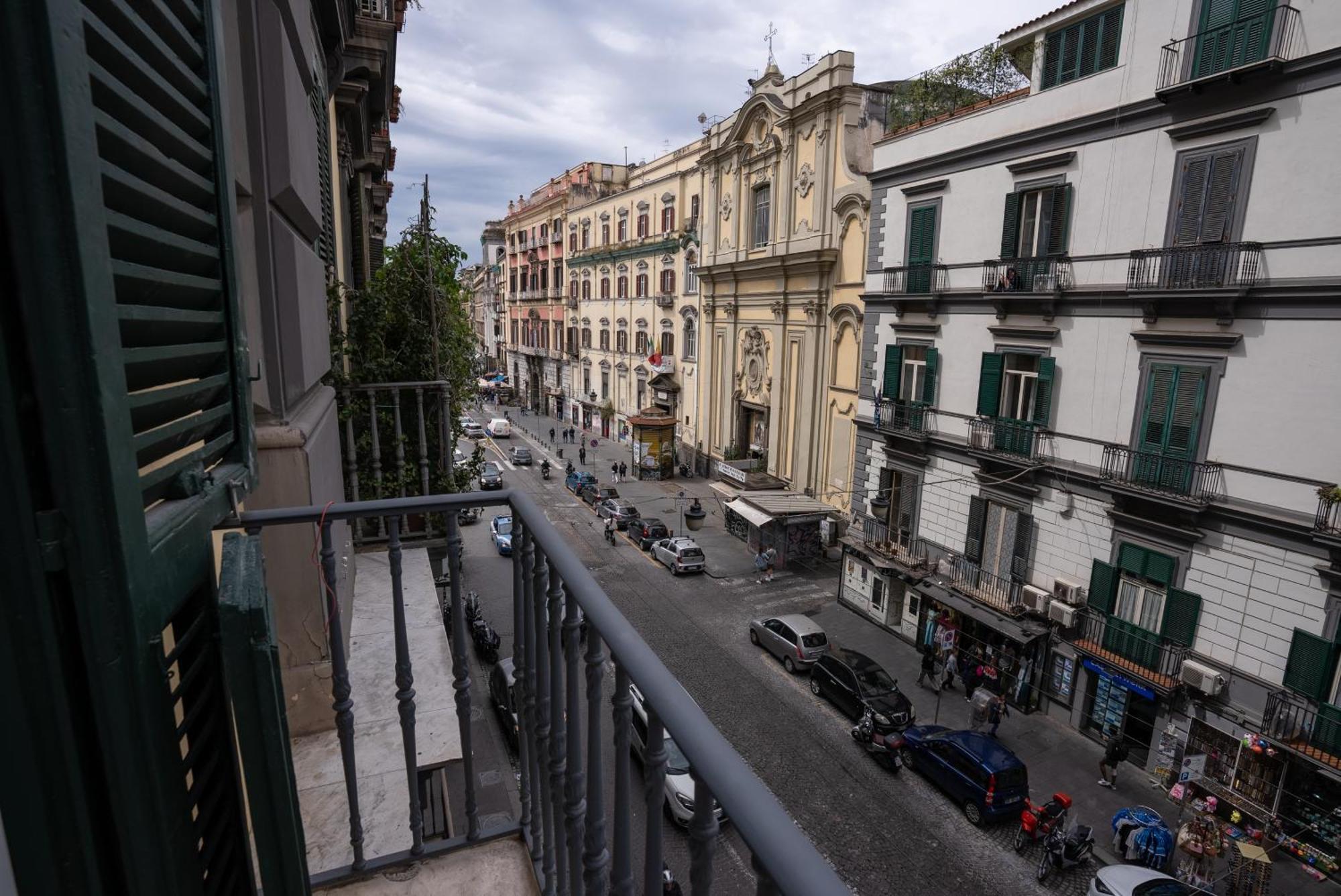 Antica Dimora Pessina Hotel เนเปิลส์ ภายนอก รูปภาพ