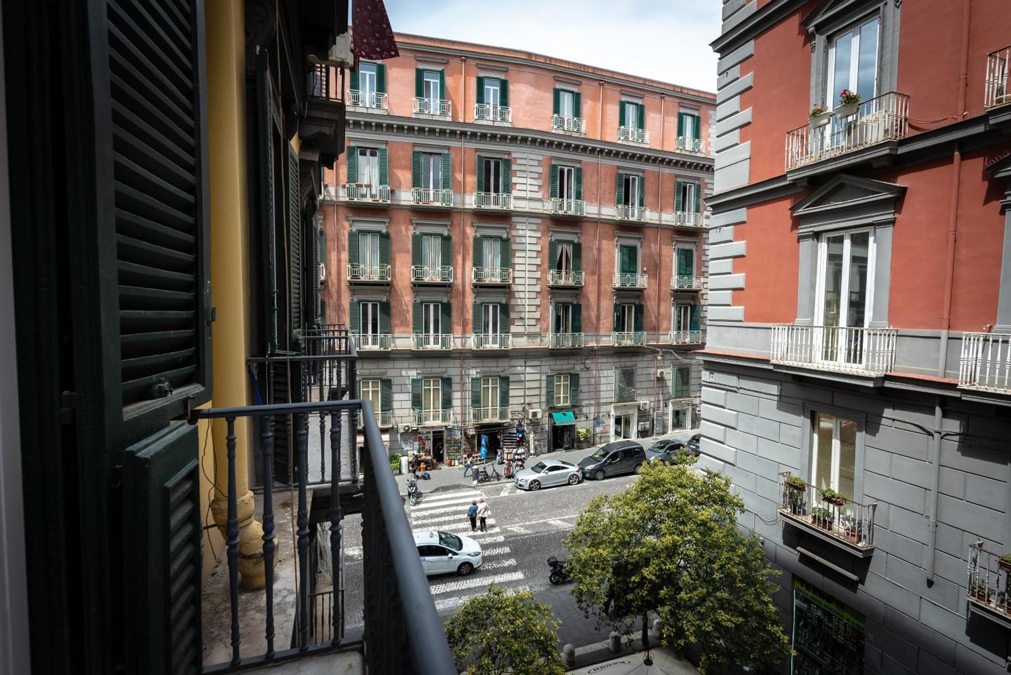 Antica Dimora Pessina Hotel เนเปิลส์ ภายนอก รูปภาพ