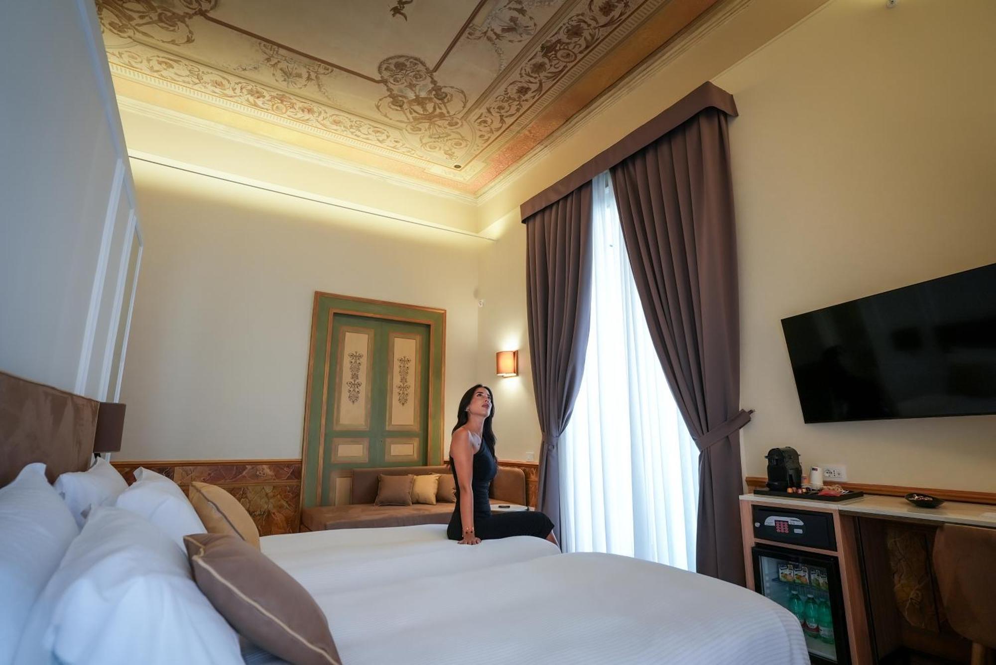 Antica Dimora Pessina Hotel เนเปิลส์ ภายนอก รูปภาพ