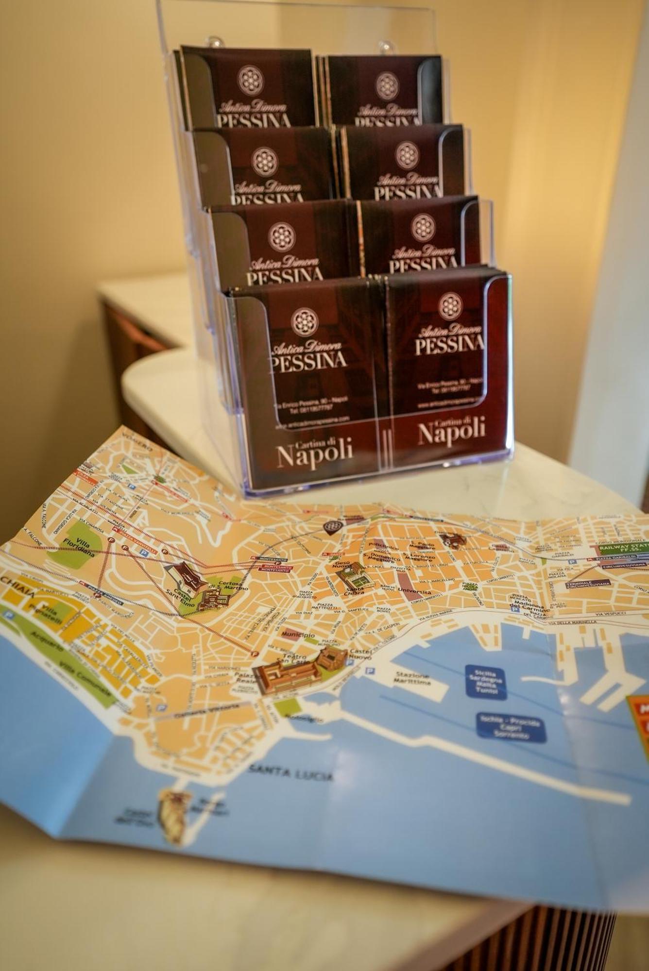 Antica Dimora Pessina Hotel เนเปิลส์ ภายนอก รูปภาพ