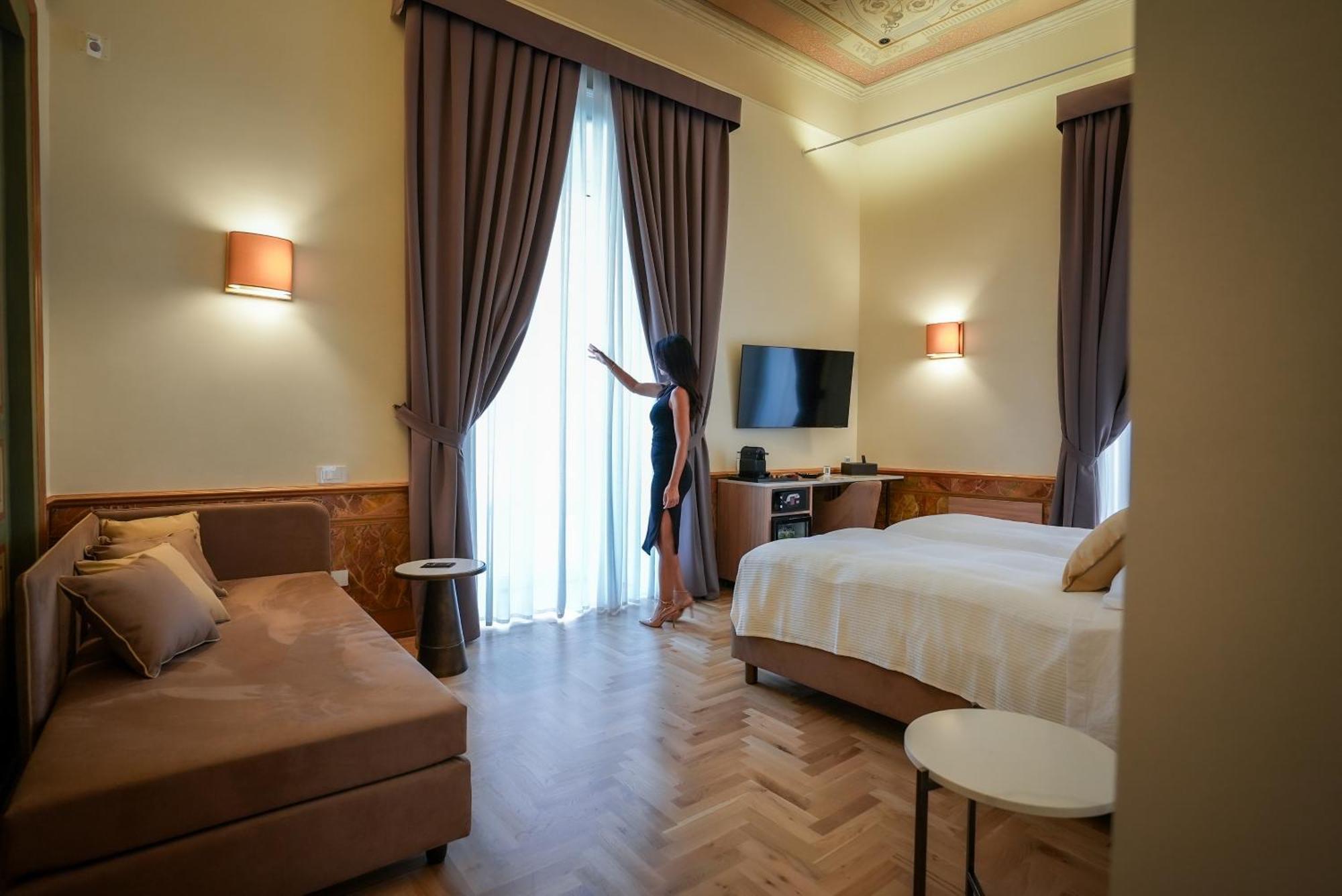 Antica Dimora Pessina Hotel เนเปิลส์ ภายนอก รูปภาพ