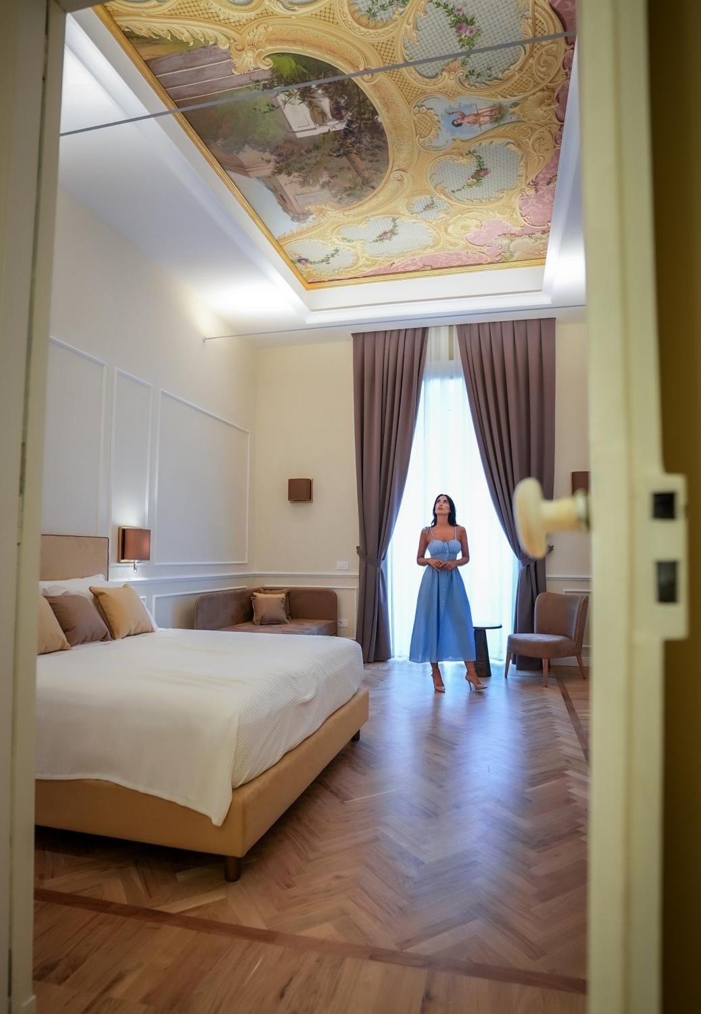 Antica Dimora Pessina Hotel เนเปิลส์ ภายนอก รูปภาพ